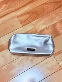 【YSL BEAUTE】シルバー ファスナー付きポーチ