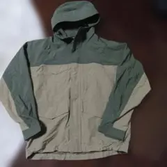 ユニクロ マウンテンパーカー