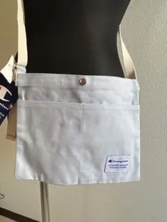 新品 Champion サコッシュ ライトブルーのサムネイル