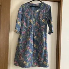専用ローラアシュレィ花柄デニムブルーワンピース 七分袖