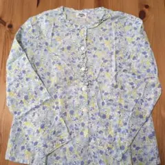 BeBe 花柄 長袖シャツ 130