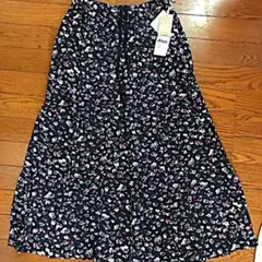スタディオクリップ　新品未使用 花柄 ロングフレアスカート ゴム M