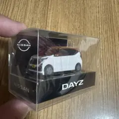 新品　日産　デイズ　ミニカー　AA1のサムネイル