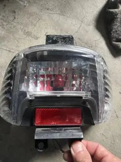 右テールランプ ダイハツ 純正 ウェイク 《 LA700S 》 右テールランプ 81550-B2610