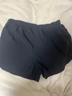 GU ショートパンツ 黒色　背面ポケット付き　ランニングウェア　ヨガウェア