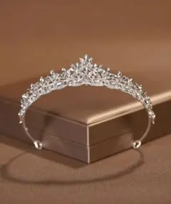 シルバークリスタルティアラ