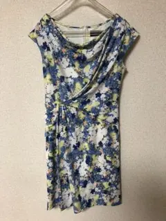 花柄ワンピース