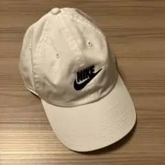 Nike クラブ アンストラクチャード フォーチュラ ウッシュ キャップ