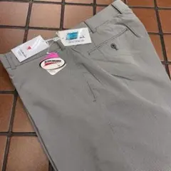 激安《特大美脚スラックス》新品★タグ付き★ゴルフパンツ ビッグサイズ115