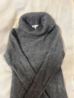 グレー タートルネック ニットセーター