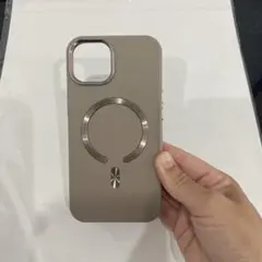 iPhone13用ケース マグネット式 ベージュ