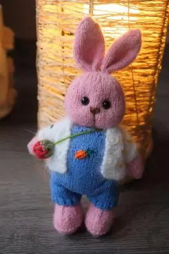 ピンクのウサギ あみぐるみ