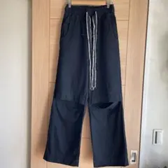 LIVINGTONE（リヴィントーン）OPEN KNEE デニムパンツのサムネイル