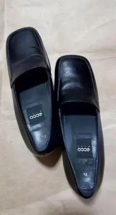 ECCO ブラック ローファー23.5cm 美品のサムネイル