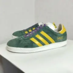 アディダス　スニーカー