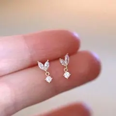 ピアス 18kgp CZダイヤ ハート 揺れる ピアス