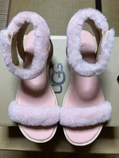 新品UGG アグ フラッフ スプリングスファー付ストラップサンダル サイズ9
