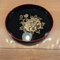 輪島塗 盆 牡丹沈金 黒漆塗り 共箱入り - メルカリ