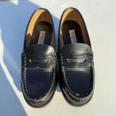 ブラックレザー ローファー 低ヒール HARUTA