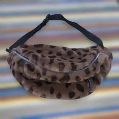 niko and... ヒョウ柄ボディバッグ