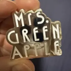 Mrs. GREEN APPLE ホワイトラウンジ ピンバッジ