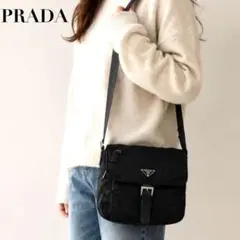 プラダ PRADA ナイロン ショルダーバッグ メッセンジャー 三角ロゴ 黒のサムネイル
