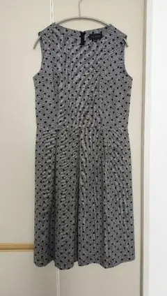 TALBOTS グレー・ブラック ドット柄 ノースリーブワンピース