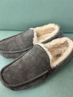 UGG グレー スリッポン　アスコット