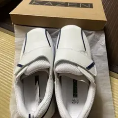 KAZEN 介護用シューズ 室内用 ホワイト 23.0cm 新品未使用　タグつきのサムネイル