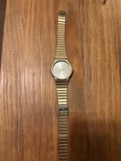 CASIO クォーツ 腕時計 ゴールドカラー MQ-24のサムネイル