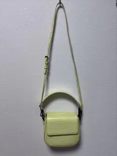 レモンイエロー クロコダイル風ショルダーバッグ