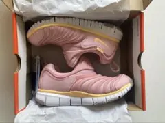NIKE ダイナモフリー ピンク　22.0 22cm