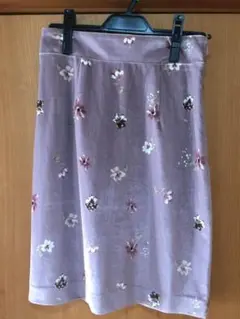 プロポーションボディドレッシング　花柄スカート
