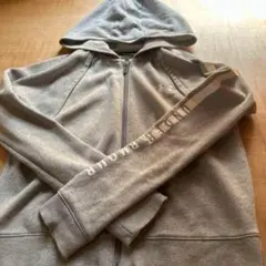Under Armour グレー ジップアップ パーカー