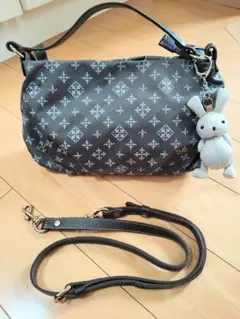 アナスイ ホーリー 2WAYバッグ ロゴ×星柄 ショルダーバッグ チャーム