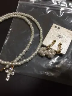 ネックレスor ブレス  ＆ピアス風イヤリング 樹脂 小粒パール 結婚式に✨