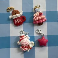 ハンドメイド　チャーム　推し色【レッド】4点セット