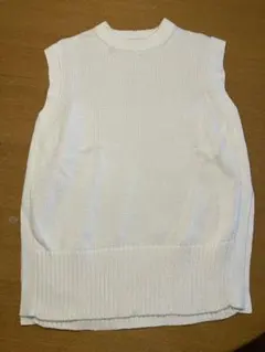 Theory ホワイト ニットベスト