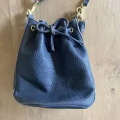 本革