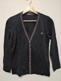 フレッドペリー カーディガン S ブラック ワンポイント刺繍 Vネック 薄手