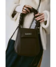 ギャザーハンドルフェイクレザーフラップバッグ/2wayショルダーバッグ