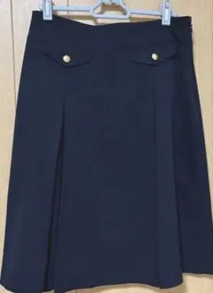 ビームスハート　濃紺ひだスカート