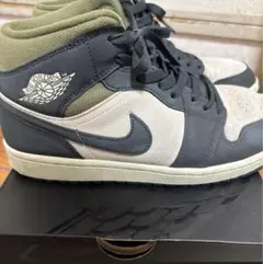 Nike Air Jordan 1 Mid スニーカー