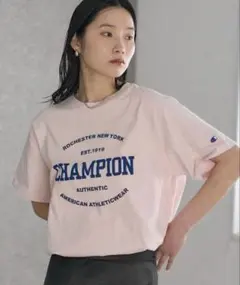 Champion × FREAK＇S STORE別注 ロゴ 半袖Tシャツ ピンクのサムネイル