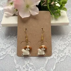 【シーズー】　犬　ハンドメイド　ピアス　樹脂粘土　ふりむきシリーズ208