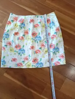 UNRELISH 花柄 ミニスカート Sサイズのサムネイル