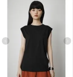 ワンポイントエンブロイダリータンク ブラック