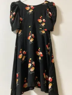 ZARABASIC ワンピース 花柄 ブラック ドレス パフスリーブ　 個性的