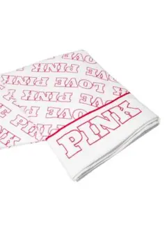 新品　ヴィクトリアシークレット♡ビーチタオル LovePINKのサムネイル