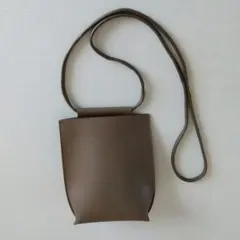 ブラウン ショルダーバッグ 縦型